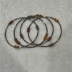 Silver tone 4 linked stainless steel bangle bracelet with tricolored balls 8.6”